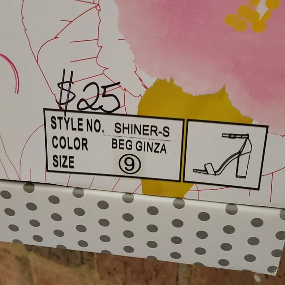 Fabric covered block heel sandals - Picture 11 of 11